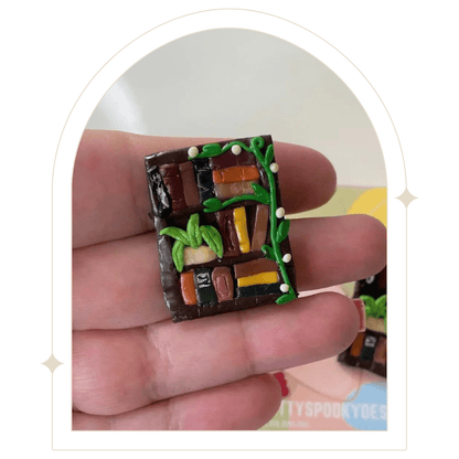 Book Nook pin badge - Hello Pumpkin