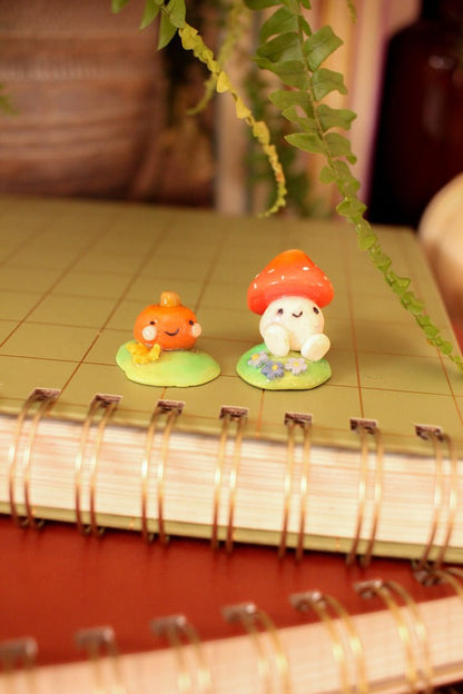 Cheeky little pumpkin desk buddies - Hello Pumpkin