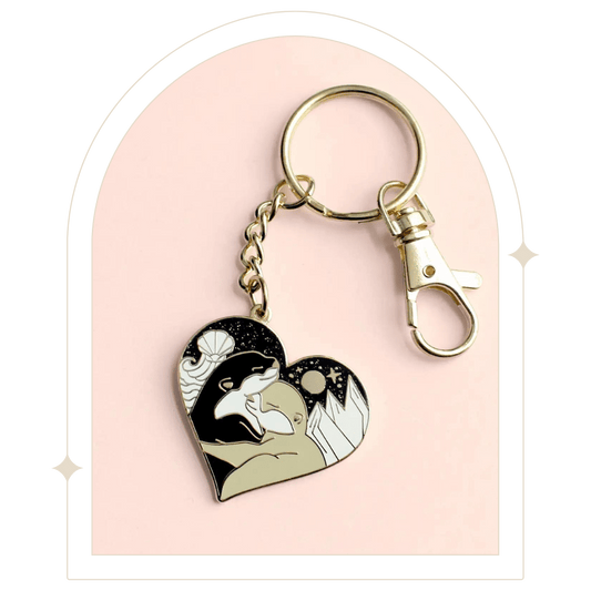 Heart shaped otters key chain - Hello Pumpkin