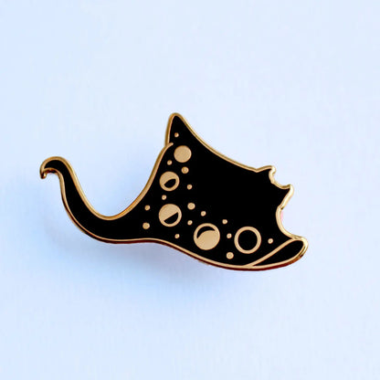 Stingray enamel pin - Hello Pumpkin