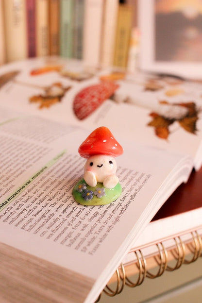 Sweet little mushroom desk buddies - Hello Pumpkin